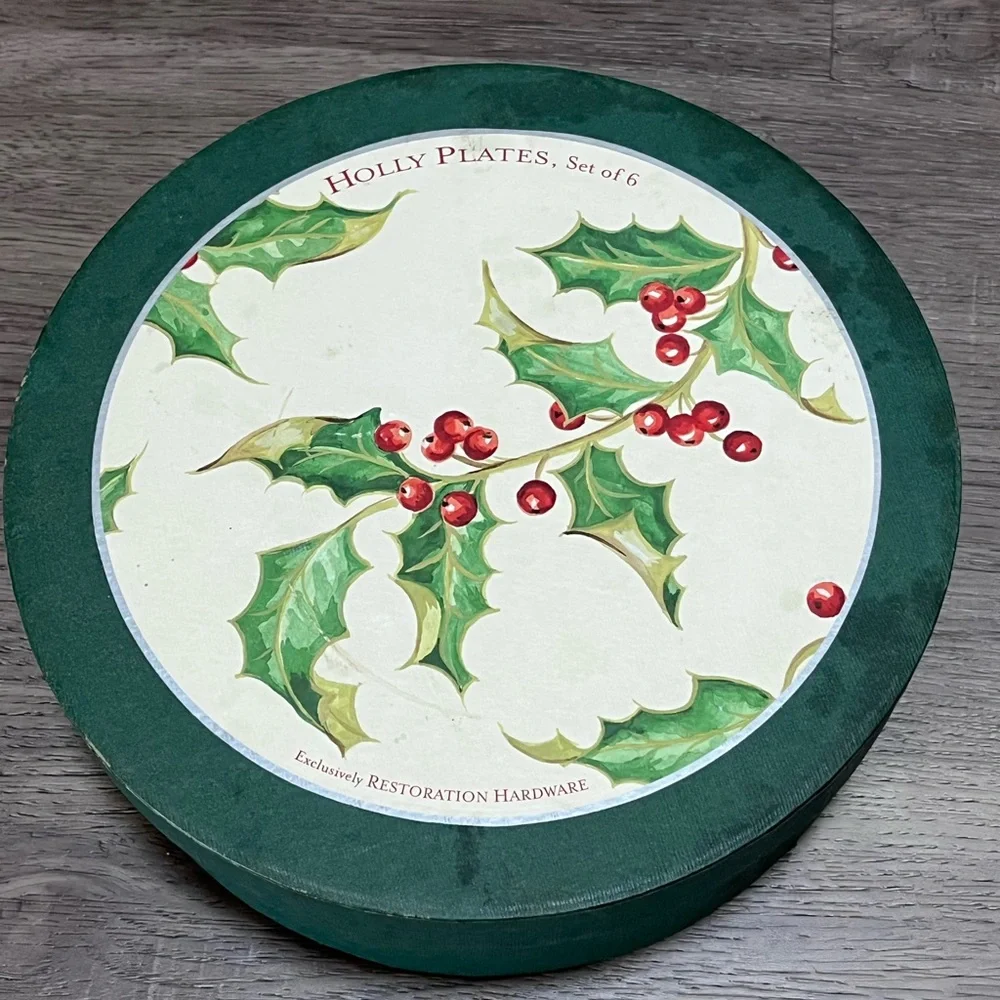 Restoration Hardware Set of 6 Lunch Plates EUC Christmas Holly Berry Desserts
